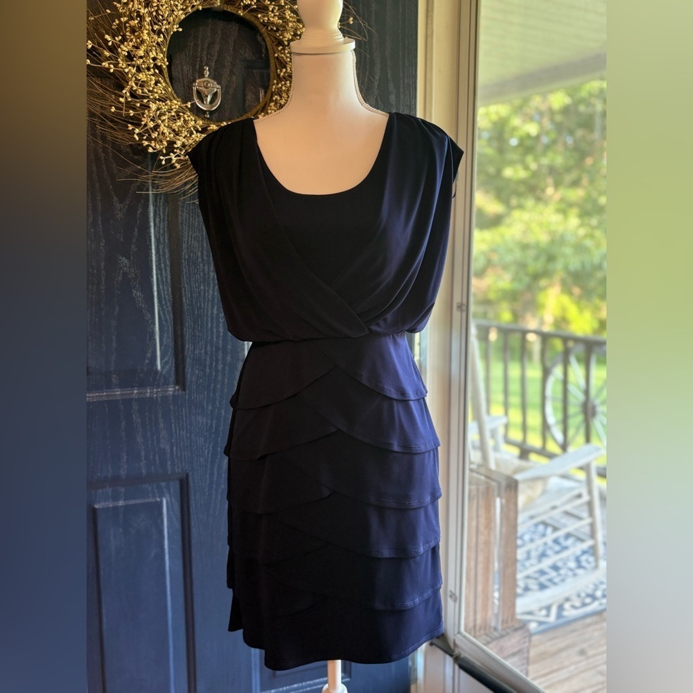 $125 LAUNDRY BY SHELLI SEGAL Navy Blue Tulip Tiered Sleeveless Cocktail Dress 4